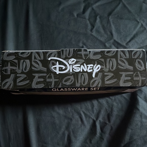 Disney Glassware Set - Picture 4 of 5